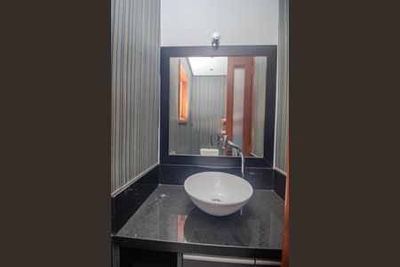 Casa para alugar com 140m², 3 quartos e 2 vagasBanheiro