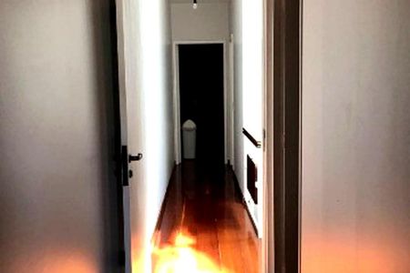 Casa à venda com 121m², 3 quartos e 2 vagasCORREDOR INTERNO