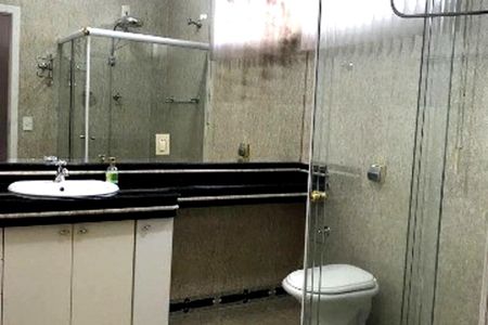 Casa à venda com 121m², 3 quartos e 2 vagasWC C/ BOX