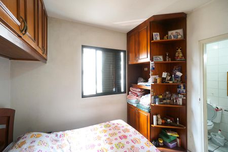 Apartamento à venda com 60m², 2 quartos e 1 vagaQuarto 02