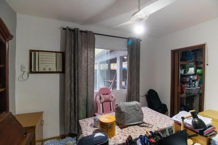 Casa de condomínio à venda com 286m², 4 quartos e 2 vagas Casa de condomínio à venda com 286m², 4 quartos e 2 vagasQuarto 3