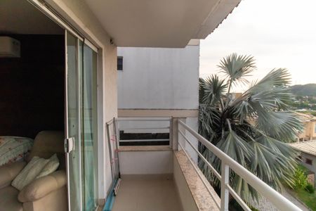 Casa de condomínio à venda com 286m², 4 quartos e 2 vagas Casa de condomínio à venda com 286m², 4 quartos e 2 vagasVaranda da Suíte