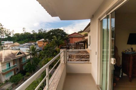 Casa de condomínio à venda com 286m², 4 quartos e 2 vagas Casa de condomínio à venda com 286m², 4 quartos e 2 vagasVaranda da Suíte