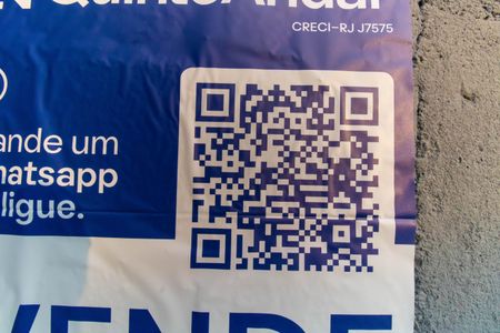 Casa de condomínio à venda com 286m², 4 quartos e 2 vagas Casa de condomínio à venda com 286m², 4 quartos e 2 vagasPlaquinha