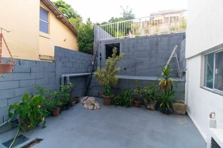 Casa de condomínio à venda com 286m², 4 quartos e 2 vagas Casa de condomínio à venda com 286m², 4 quartos e 2 vagasÁrea externa