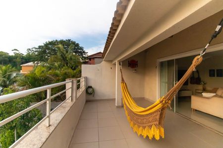 Casa de condomínio à venda com 286m², 4 quartos e 2 vagas Casa de condomínio à venda com 286m², 4 quartos e 2 vagasVaranda da Sala