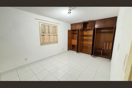 Casa à venda com 150m², 2 quartos e sem vaga