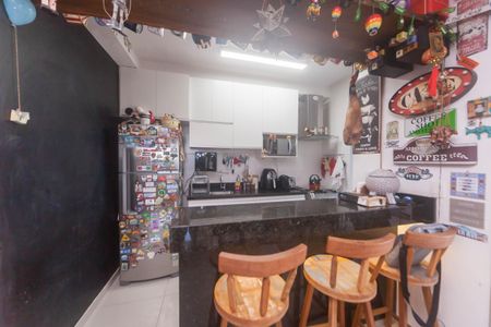 Apartamento à venda com 77m², 2 quartos e 2 vagasCozinha