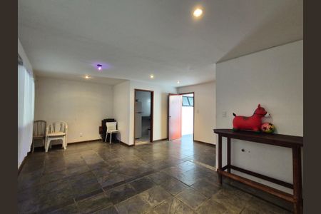 Apartamento para alugar com 83m², 2 quartos e 1 vaga