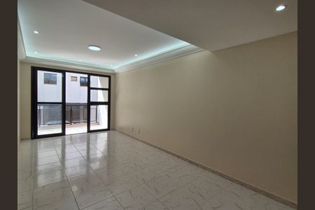 Apartamento para alugar com 83m², 2 quartos e 1 vaga