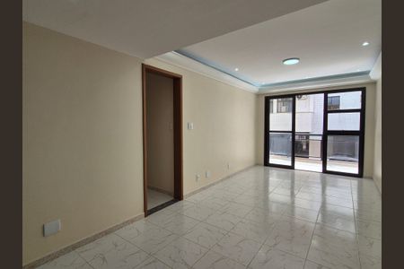 Apartamento para alugar com 83m², 2 quartos e 1 vaga