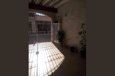 Casa à venda com 100m², 2 quartos e 2 vagas Casa à venda com 100m², 2 quartos e 2 vagasGaragem