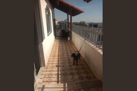 Apartamento à venda com 180m², 3 quartos e 2 vagas Apartamento à venda com 180m², 3 quartos e 2 vagasVaranda