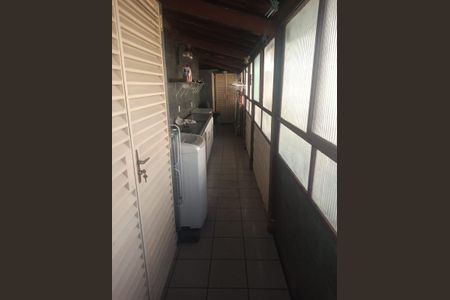 Apartamento à venda com 180m², 3 quartos e 2 vagas Apartamento à venda com 180m², 3 quartos e 2 vagasÁrea de serviço