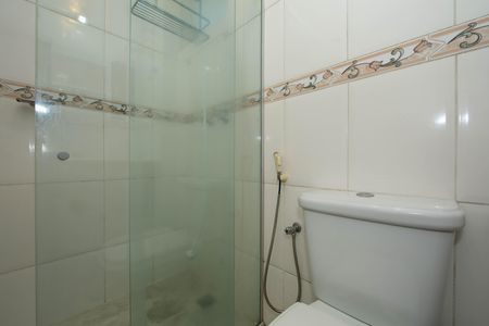 Apartamento à venda com 105m², 3 quartos e 1 vaga Apartamento à venda com 105m², 3 quartos e 1 vagaBanheiro da Suíte