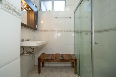 Apartamento à venda com 105m², 3 quartos e 1 vaga Apartamento à venda com 105m², 3 quartos e 1 vagaBanheiro social