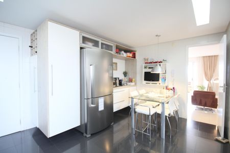 Apartamento à venda com 172m², 3 quartos e 3 vagasCozinha