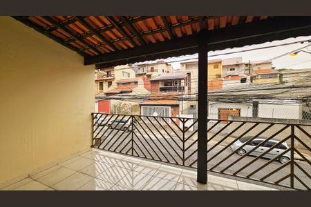 Casa para alugar com 159m², 3 quartos e 1 vaga Casa para alugar com 159m², 3 quartos e 1 vagaVaranda