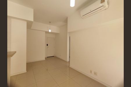 Apartamento à venda com 74m², 2 quartos e 1 vaga Apartamento à venda com 74m², 2 quartos e 1 vagaSala