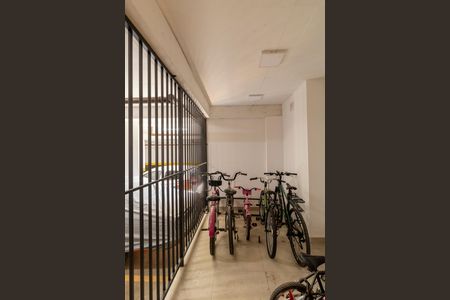 Apartamento à venda com 33m², 2 quartos e sem vaga Apartamento à venda com 33m², 2 quartos e sem vagaÁrea Comum - Bicicletário