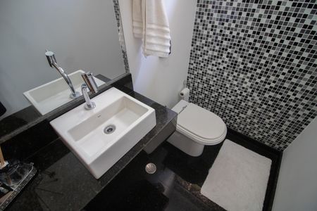 Casa à venda com 500m², 4 quartos e 5 vagas Casa à venda com 500m², 4 quartos e 5 vagasLAVABO 1