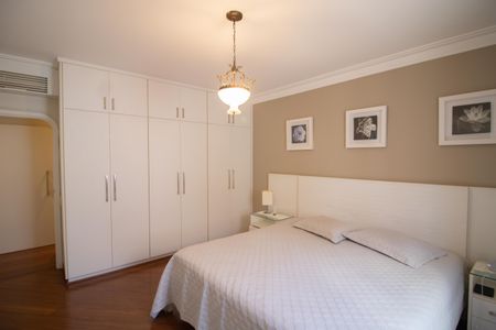Casa à venda com 500m², 4 quartos e 5 vagas Casa à venda com 500m², 4 quartos e 5 vagasSUÍTE 1