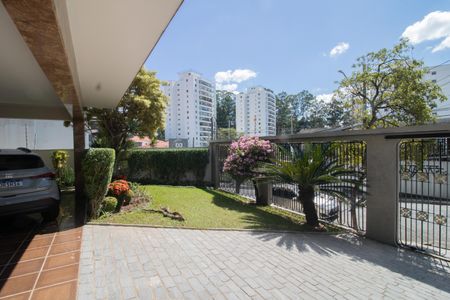 Casa à venda com 500m², 4 quartos e 5 vagas Casa à venda com 500m², 4 quartos e 5 vagasGARAGEM