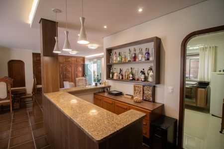 Casa à venda com 500m², 4 quartos e 5 vagas Casa à venda com 500m², 4 quartos e 5 vagasSALA