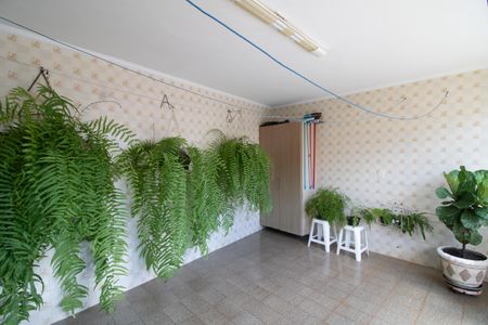Casa à venda com 500m², 4 quartos e 5 vagas Casa à venda com 500m², 4 quartos e 5 vagasQUINTAL E ÁREA DE SERVIÇO
