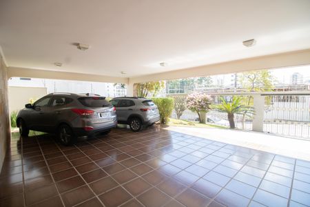 Casa à venda com 500m², 4 quartos e 5 vagas Casa à venda com 500m², 4 quartos e 5 vagasGARAGEM