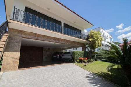 Casa à venda com 500m², 4 quartos e 5 vagas Casa à venda com 500m², 4 quartos e 5 vagasGARAGEM