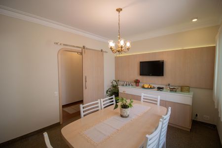 Casa à venda com 500m², 4 quartos e 5 vagas Casa à venda com 500m², 4 quartos e 5 vagasSALA DE DE JANTAR