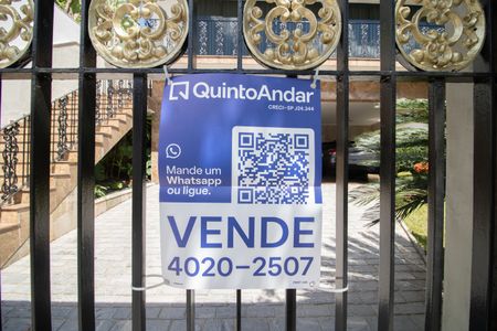 Casa à venda com 500m², 4 quartos e 5 vagas Casa à venda com 500m², 4 quartos e 5 vagasPLAQUINHA