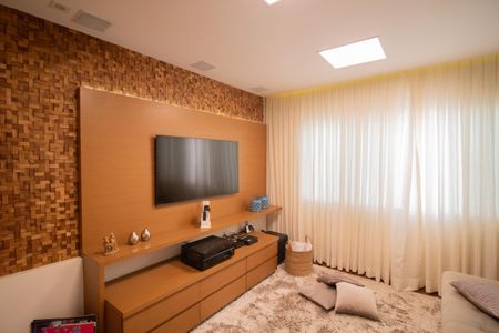 Casa à venda com 500m², 4 quartos e 5 vagas Casa à venda com 500m², 4 quartos e 5 vagasSALA DE TV