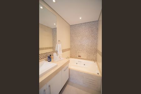 Casa à venda com 500m², 4 quartos e 5 vagas Casa à venda com 500m², 4 quartos e 5 vagasBANHEIRO DA SUÍTE 1