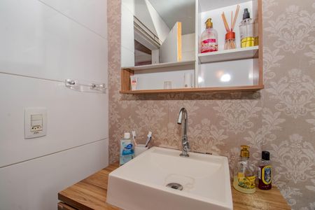 Casa para alugar com 70m², 3 quartos e 1 vaga Casa para alugar com 70m², 3 quartos e 1 vagaBanheiro Social