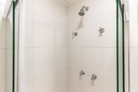 Banheiro de kitnet/studio para alugar com 1 quarto, 30m² em Centro Histórico de São Paulo, São Paulo