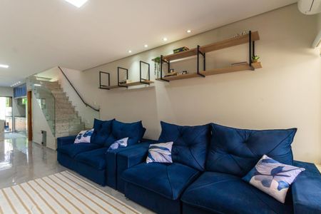 Casa à venda com 125m², 3 quartos e 2 vagasSala