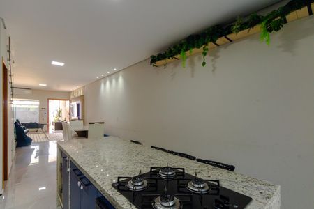 Casa à venda com 125m², 3 quartos e 2 vagasCozinha 