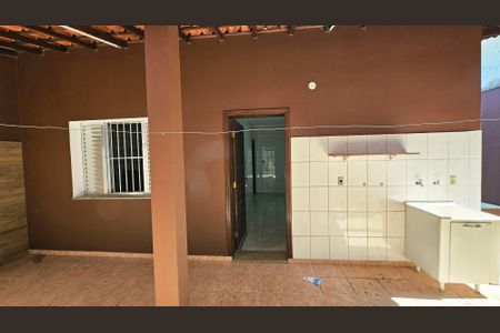 Casa à venda com 266m², 5 quartos e 5 vagas