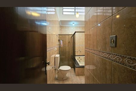 Casa à venda com 266m², 5 quartos e 5 vagas