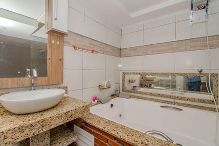 Casa à venda com 100m², 4 quartos e 2 vagasBanheiro da Suíte ( Piso 2)