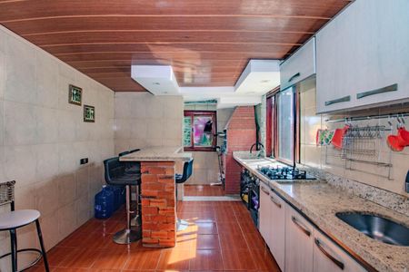 Casa à venda com 100m², 4 quartos e 2 vagasCozinha ( Piso 2)