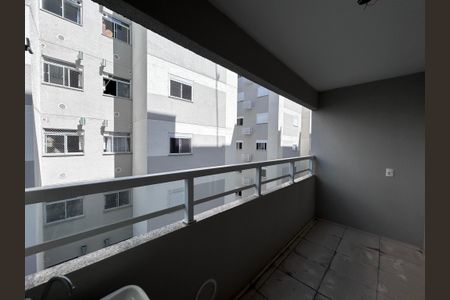 Varanda - área de serviço  de apartamento para alugar com 2 quartos, 45m² em Jurubatuba, São Paulo