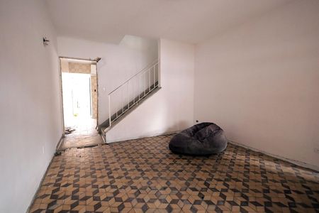 Casa à venda com 118m², 2 quartos e 2 vagasSala