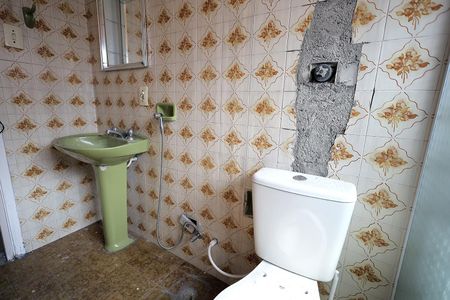Casa à venda com 118m², 2 quartos e 2 vagasBanheiro 2