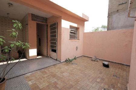 Casa à venda com 118m², 2 quartos e 2 vagasQuintal