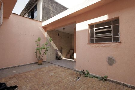 Casa à venda com 118m², 2 quartos e 2 vagasQuintal