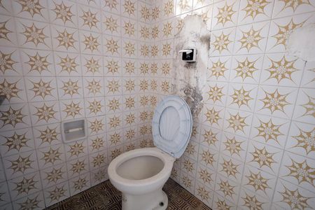 Casa à venda com 118m², 2 quartos e 2 vagasBanheiro 1