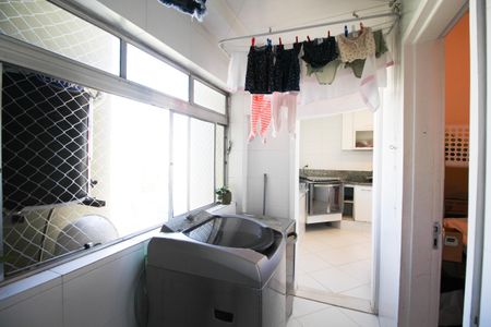 Apartamento à venda com 124m², 2 quartos e 1 vaga Apartamento à venda com 124m², 2 quartos e 1 vagaÁrea de Serviço